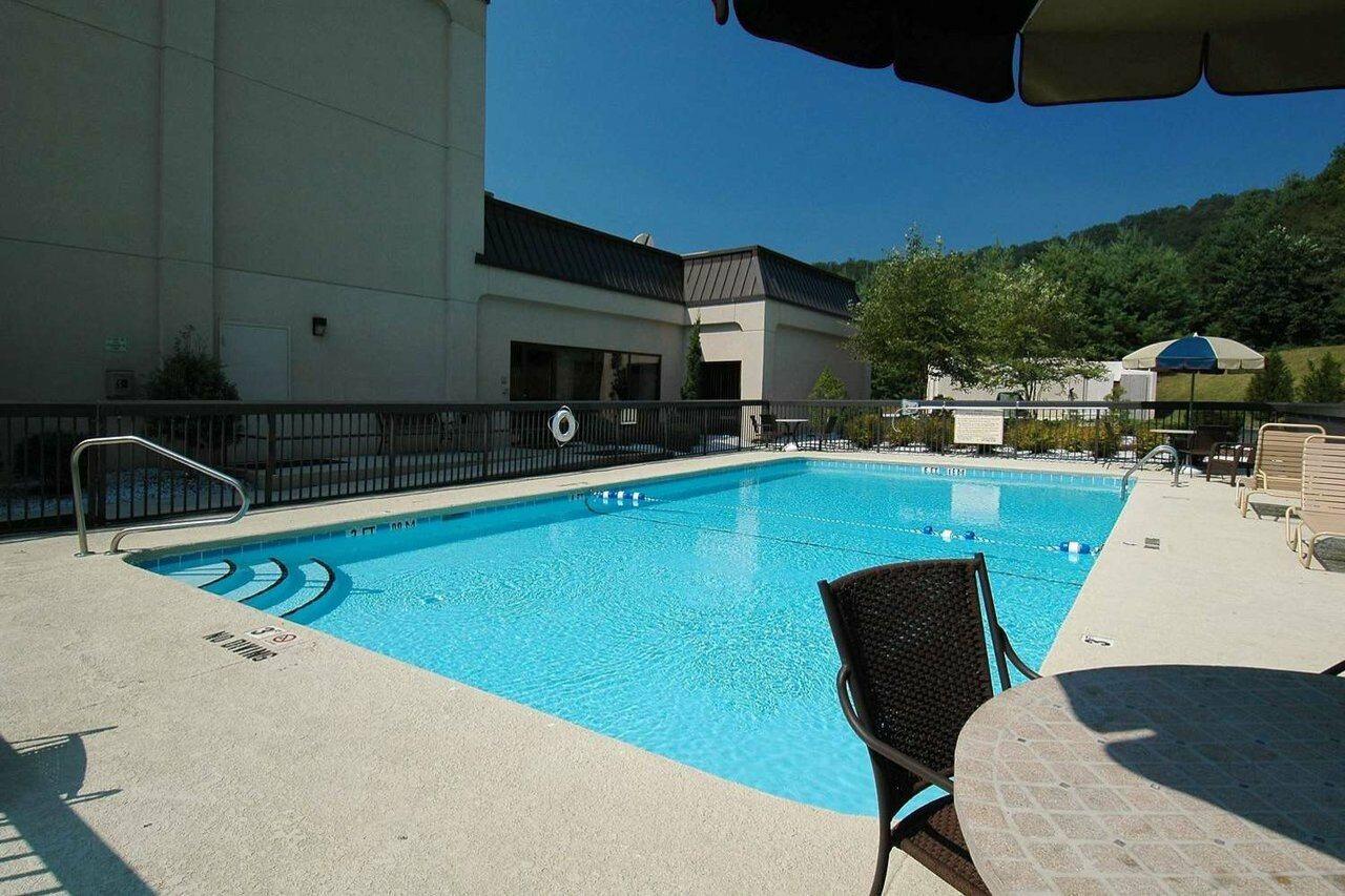 Hampton Inn Brevard Pisgah Forest Экстерьер фото