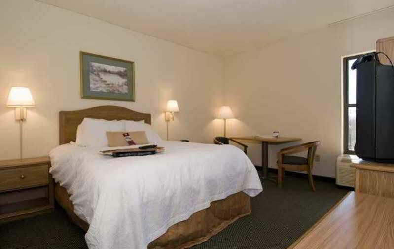Hampton Inn Brevard Pisgah Forest Экстерьер фото
